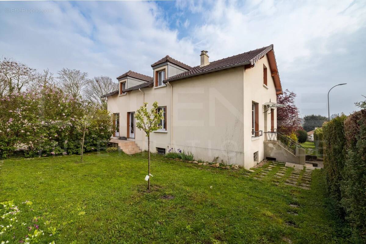 Maison à SAINT-GERMAIN-EN-LAYE
