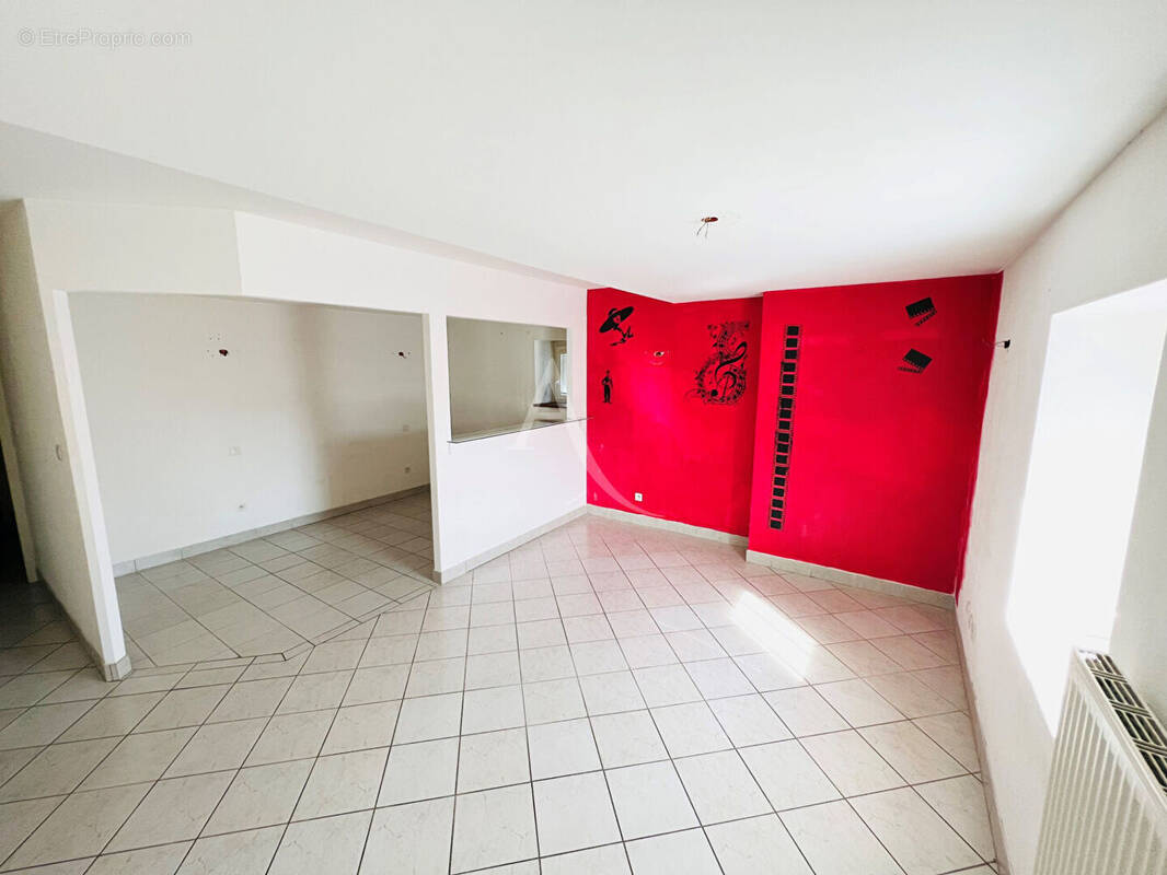 Appartement à PONT-DE-VAUX