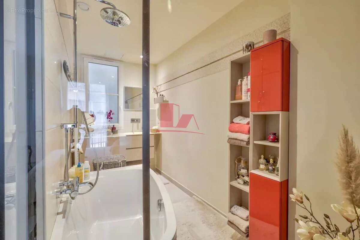 Appartement à ISSY-LES-MOULINEAUX