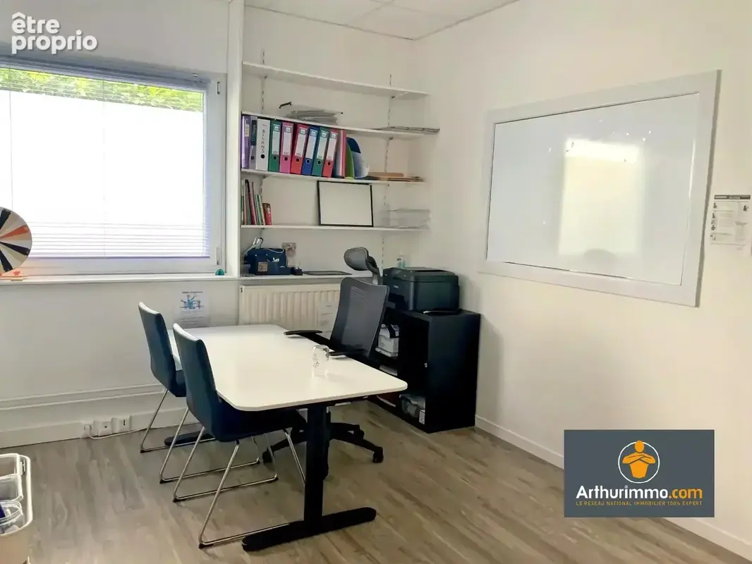 Local commercial lumineux de 67,65 m² à Taissy - photo 3