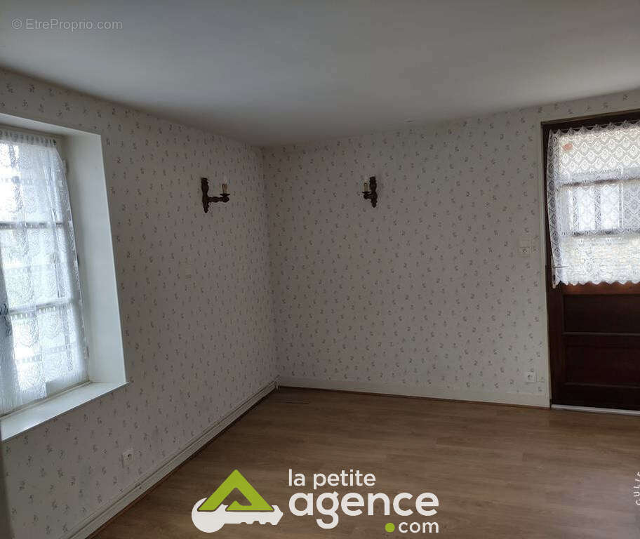 Maison à NEUVY-DEUX-CLOCHERS