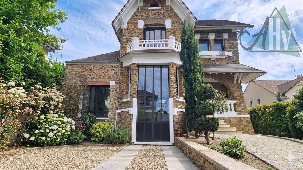 Maison à SUCY-EN-BRIE