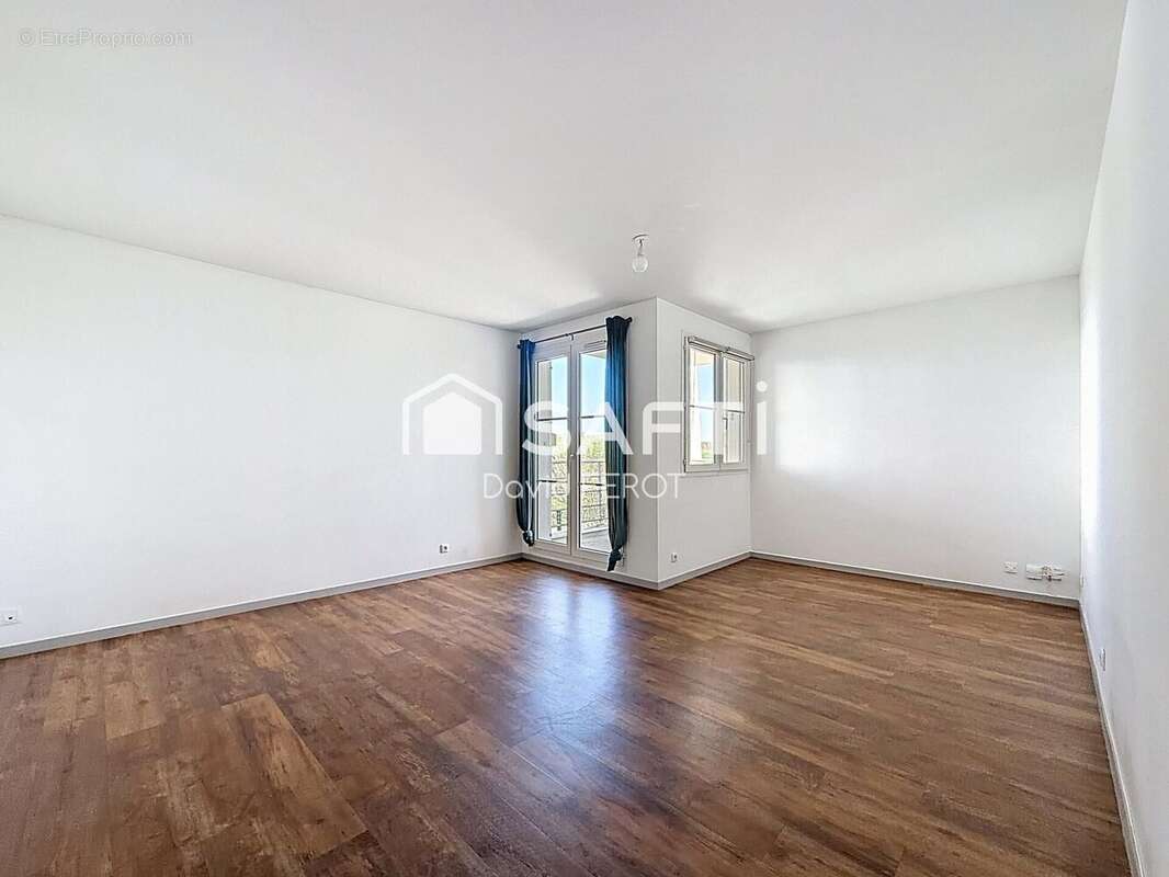 Photo 5 - Appartement à MOISSY-CRAMAYEL