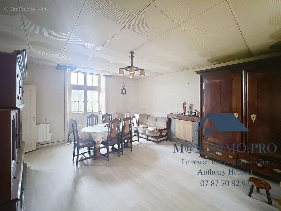 Maison à UZEL