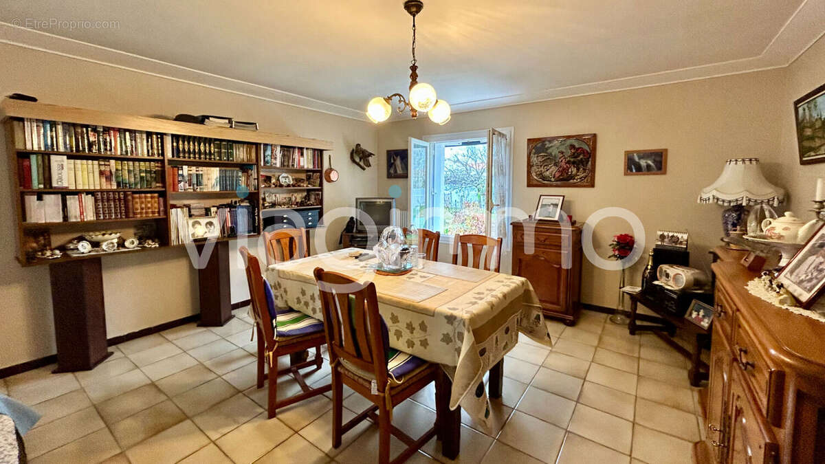 Maison à LE PERRIER