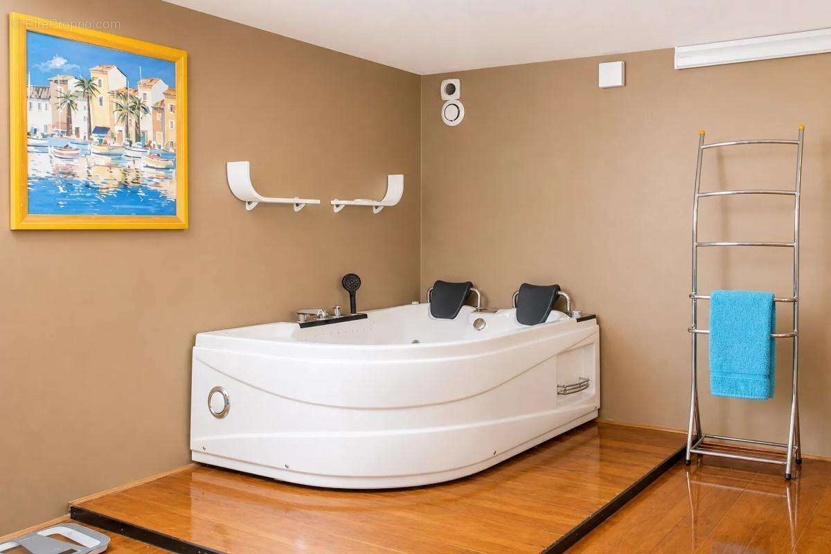 Appartement à SAINT-MEARD-DE-GURCON