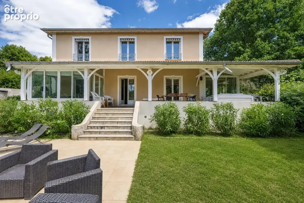 Villa ecully 280m2 - au fond d'une impasse - calme et discretion - photo 4