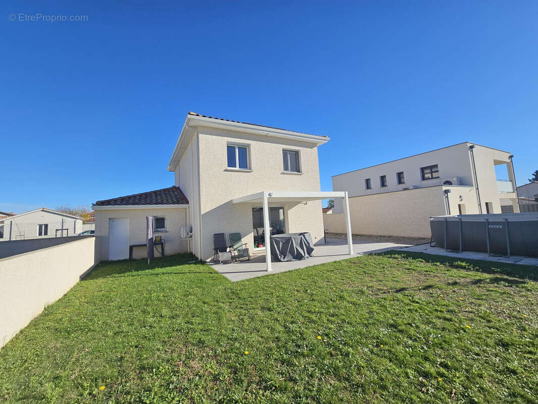 Maison à SALAISE-SUR-SANNE