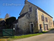 Maison à LE GUE-DE-LA-CHAINE