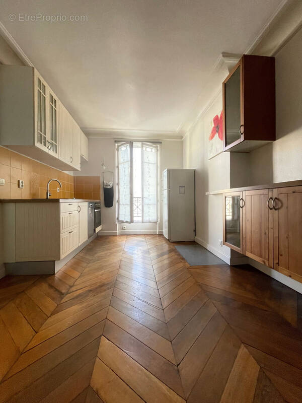 Appartement à PARIS-19E