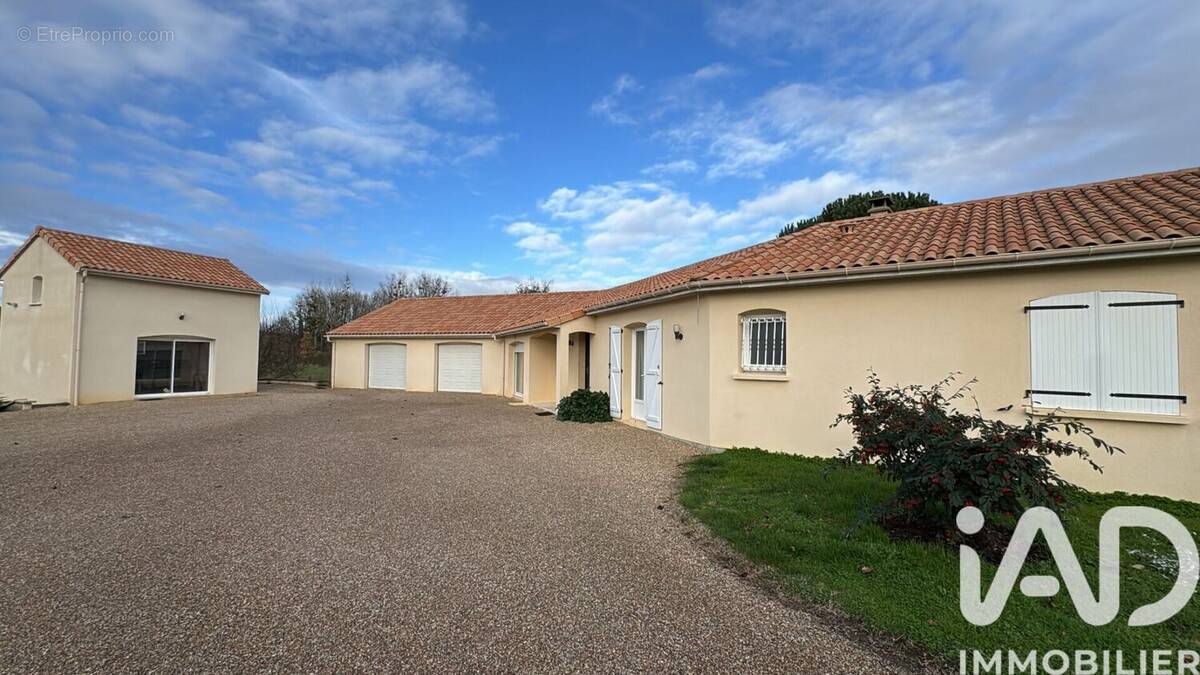 Photo 1 - Maison à THURE