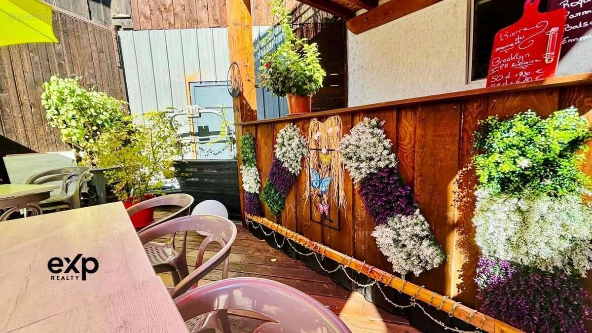 Commerce à SAINT-AVRE