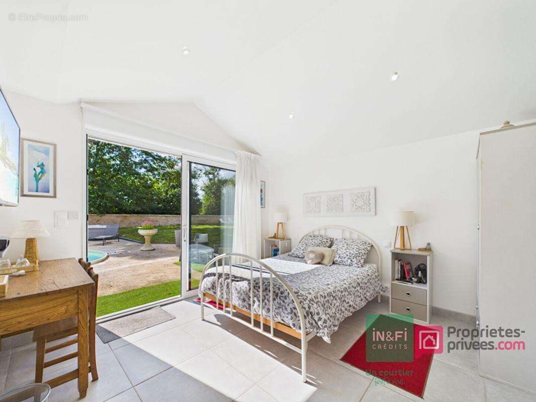 Maison à NOUAILLE-MAUPERTUIS