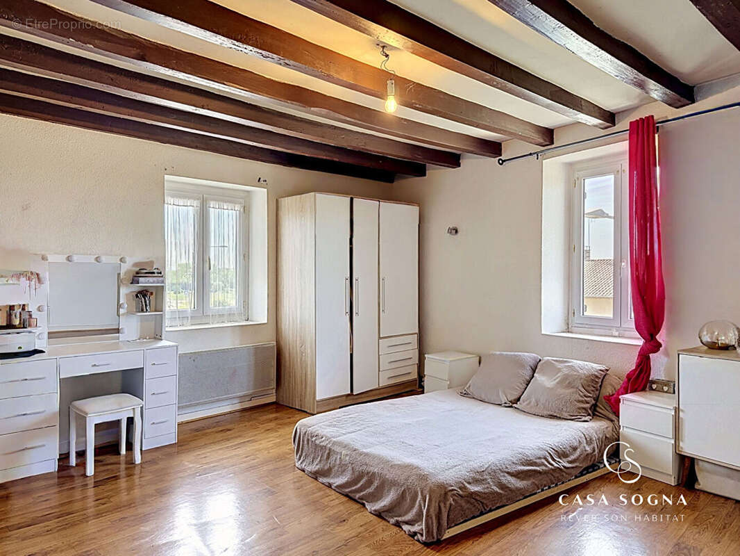 Maison - 7 pièces - 215.14 m² - photo 9