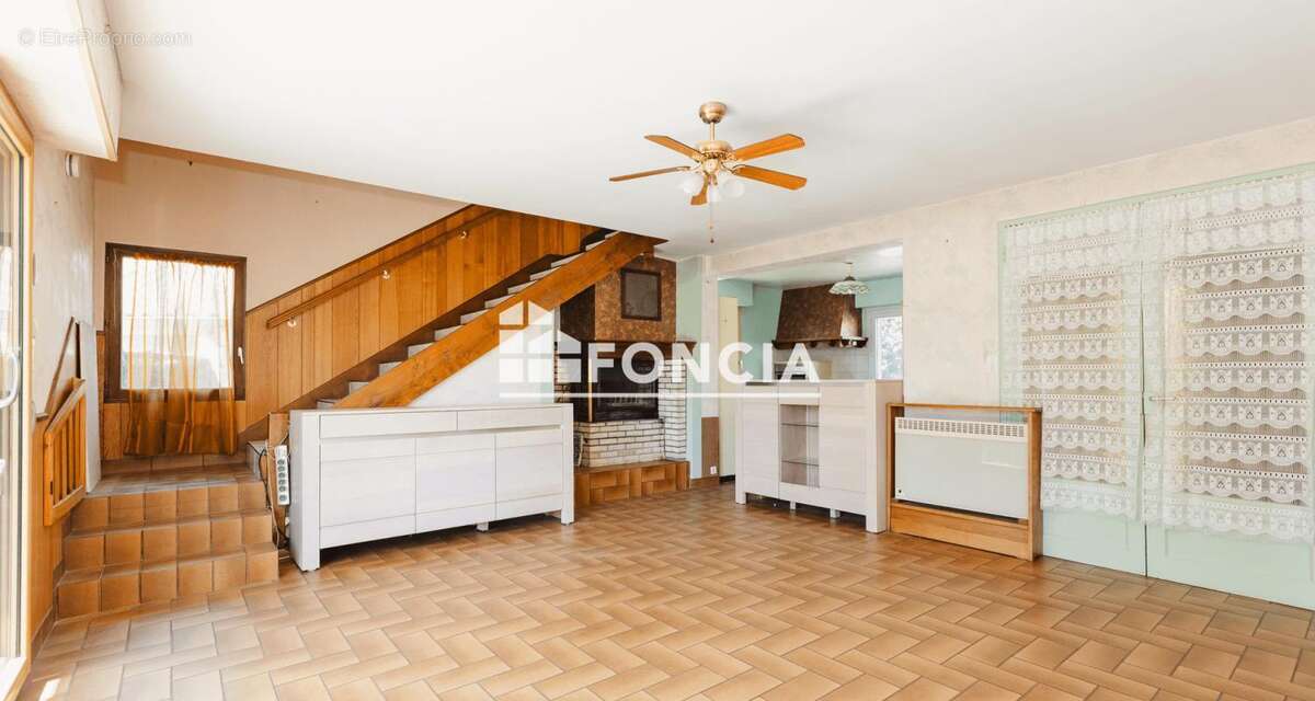 Maison à SAINT-JACQUES-DE-LA-LANDE