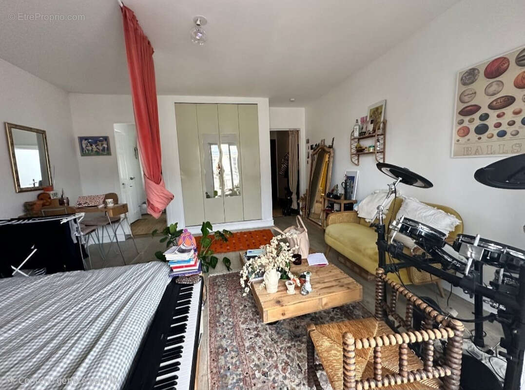 Appartement à PARIS-20E