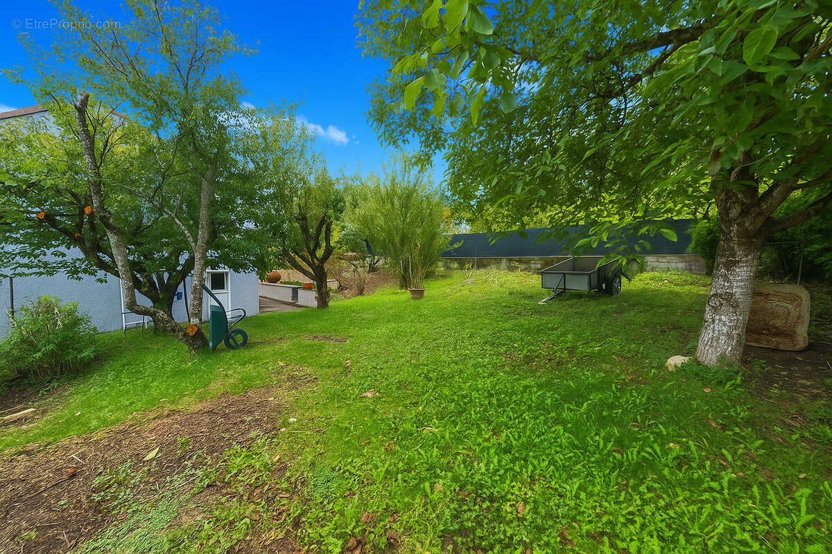 Maison à VAULX-MILIEU