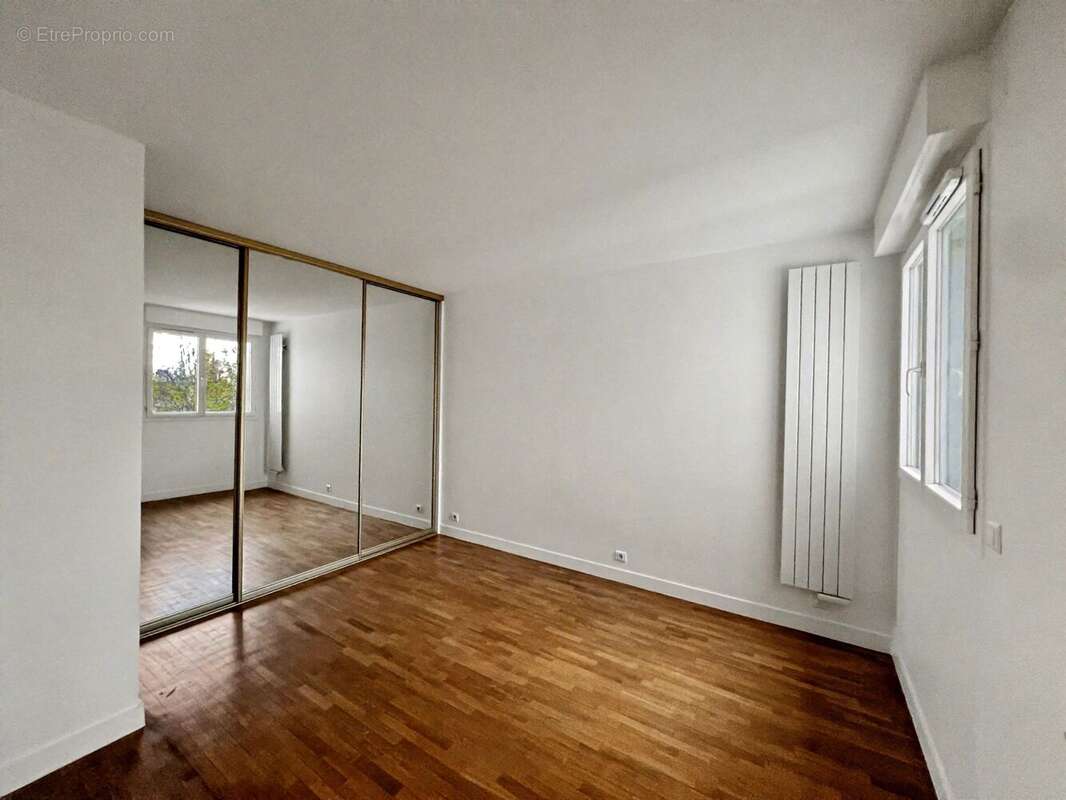 Photo 4 - Appartement à COURBEVOIE