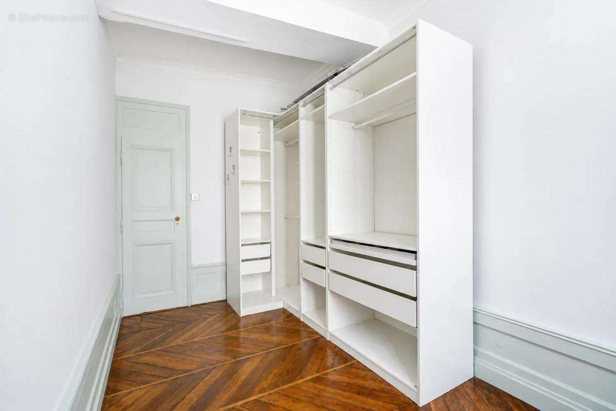 Lyon 1er – place sathonay – élégant t4 de 89,44 m² au cœur d'un immeuble de caractère+cave+grenier - photo 6