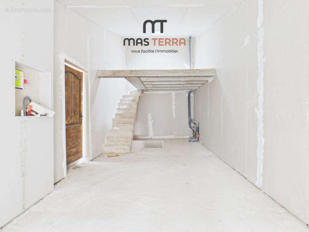 Appartement à CHATEAUNEUF-GRASSE