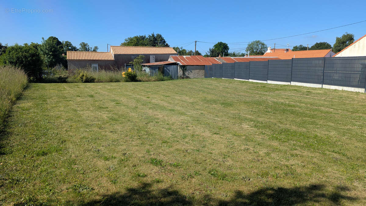 Terrain à ARTHON-EN-RETZ