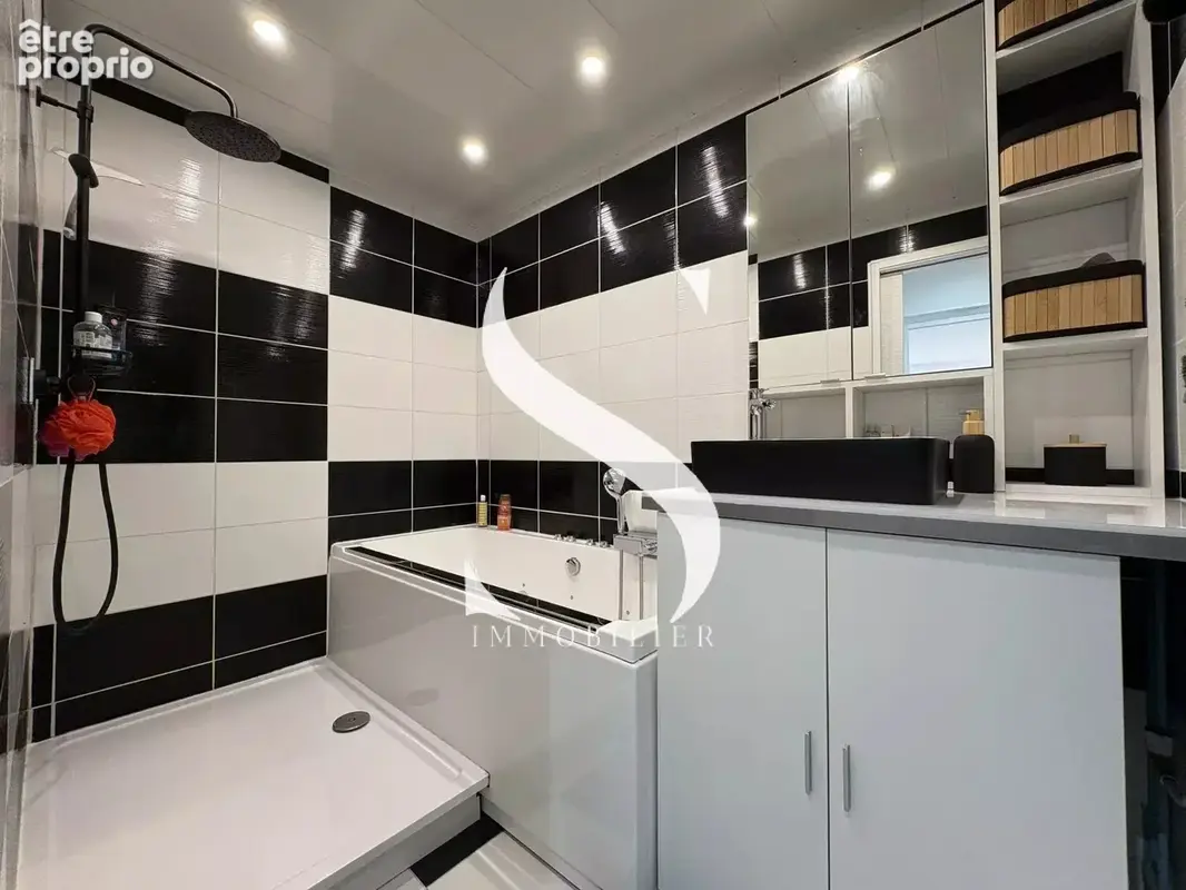 Appartement 4 pièces à vendre Golfe Juan Centre ville - photo 9