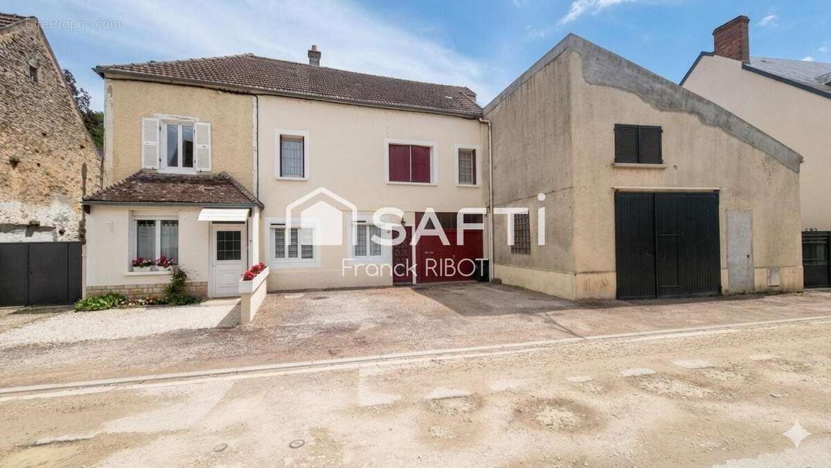 Photo 2 - Maison à AVALLON