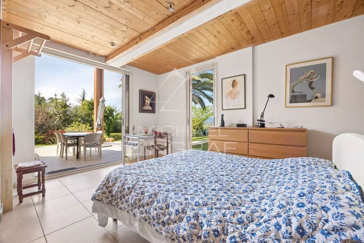 Maison à MOUGINS