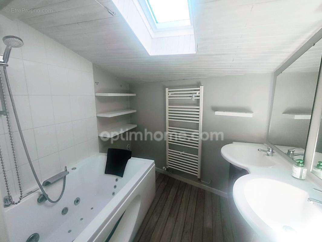 SAINT MAUR- Maison familiale 180m2 avec jardin clos, vie de plain-pied possible aucun travaux - photo 15