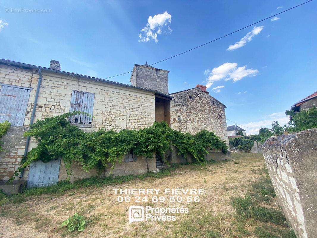 A vendre curçay sur dive - ensemble immobilier  rénové et à rénover sur 1500 m2  de terrain - photo 11