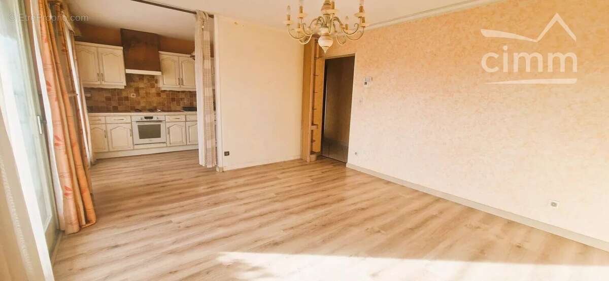 Appartement à LA TOUR-DU-PIN