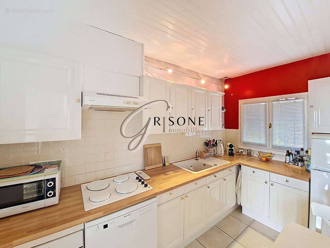 Appartement à SIX-FOURS-LES-PLAGES