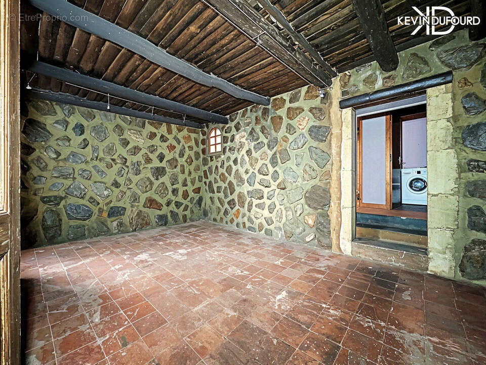 Appartement à VALLON-PONT-D'ARC