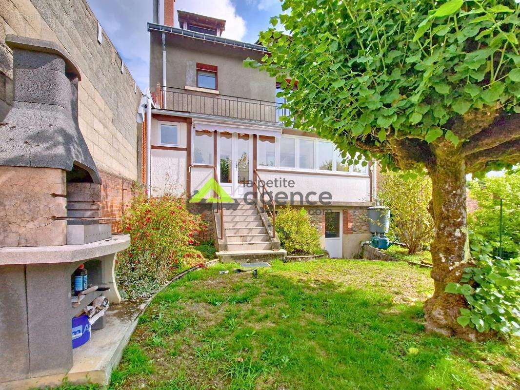 Maison à LA CELLE-DUNOISE