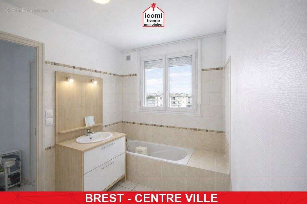 Finistere - brest (29200) - a vendre - appartement - t3  - vue degagee - balconnet - idealement situe - 3eme et dernier etage - photo 6