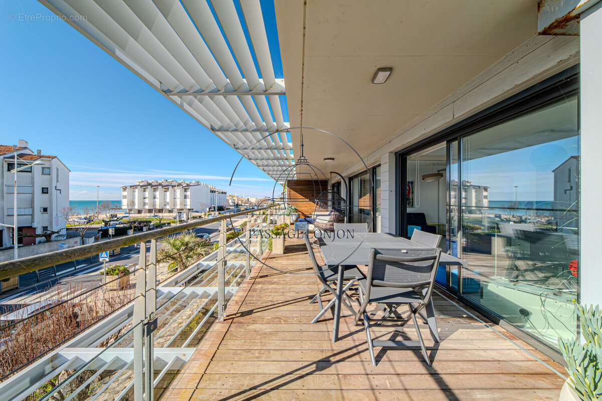 Appartement à MAUGUIO