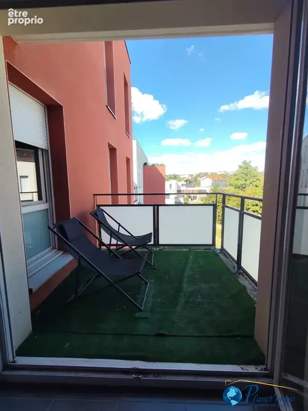 Pierre-Bénite   T3 de 64 m2 avec balcon et deux stationnements en sous-sol - photo 6