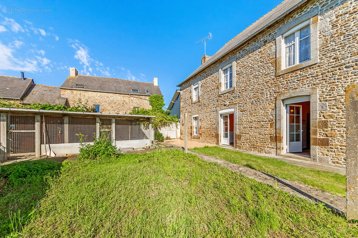 Maison à CUGUEN