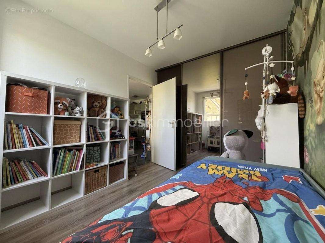 Appartement à PONTAULT-COMBAULT