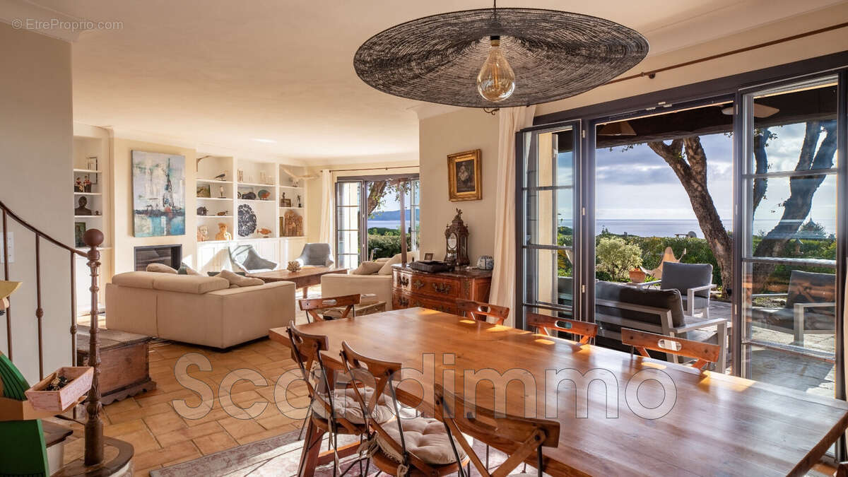 Maison à CAVALAIRE-SUR-MER