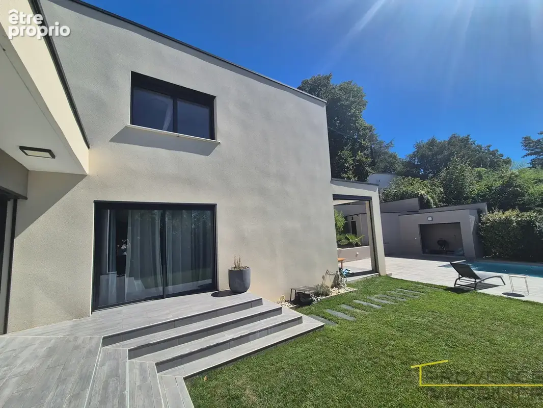 Maison à vendre à Montélimar   Villa familiale avec piscine, T2 indépendant, Grand garage   Les Catalins - photo 14