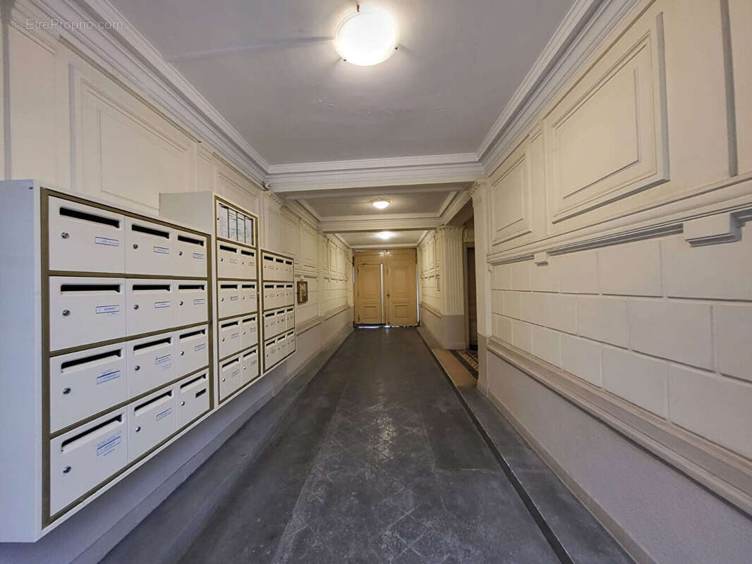 Appartement à PARIS-10E