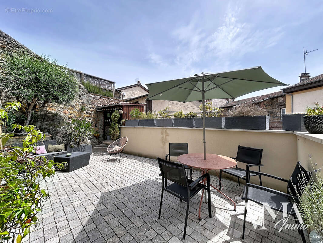 Appartement à SAIN-BEL