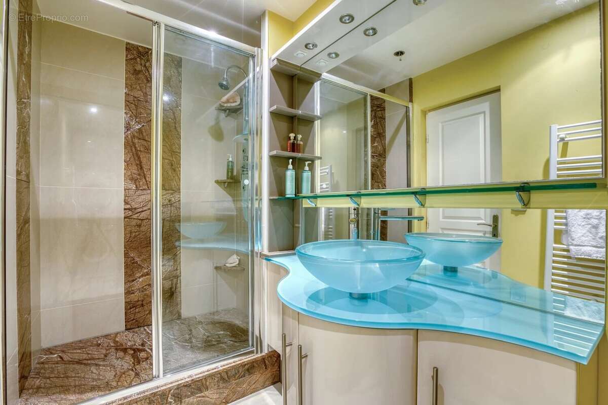 Appartement à VERSAILLES