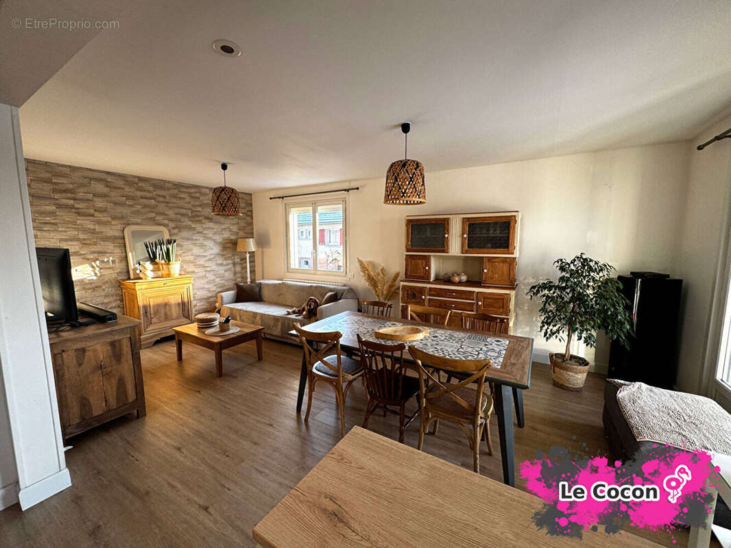 Maison à SAINT-LOUP-SUR-SEMOUSE