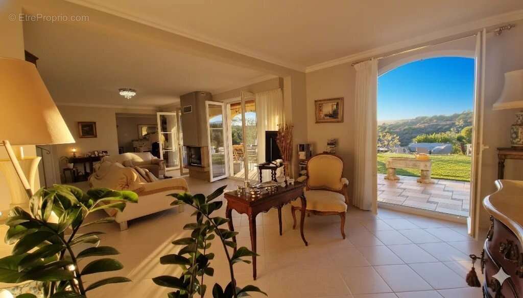 Maison à VILLENEUVE-LOUBET