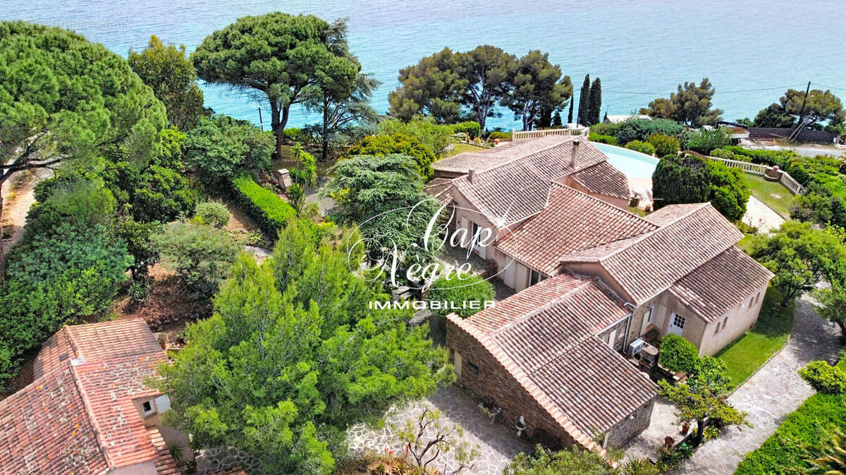 Maison à RAYOL-CANADEL-SUR-MER