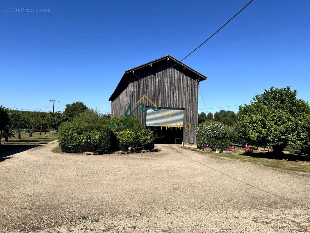 A vendre maison pierre de 240m2 - photo 14