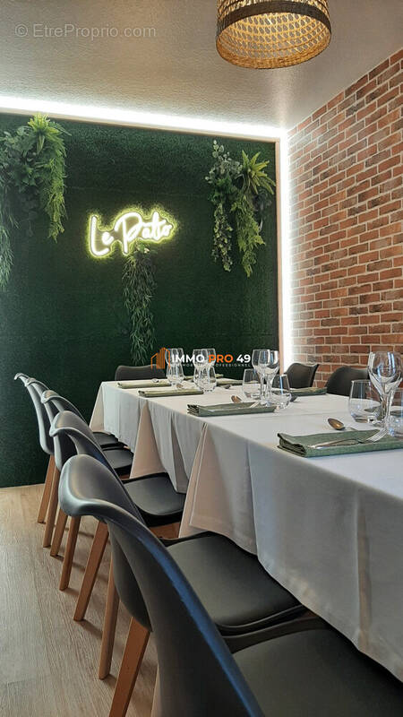 Autre à SAINT-PIERRE-DES-ECHAUBROGNES