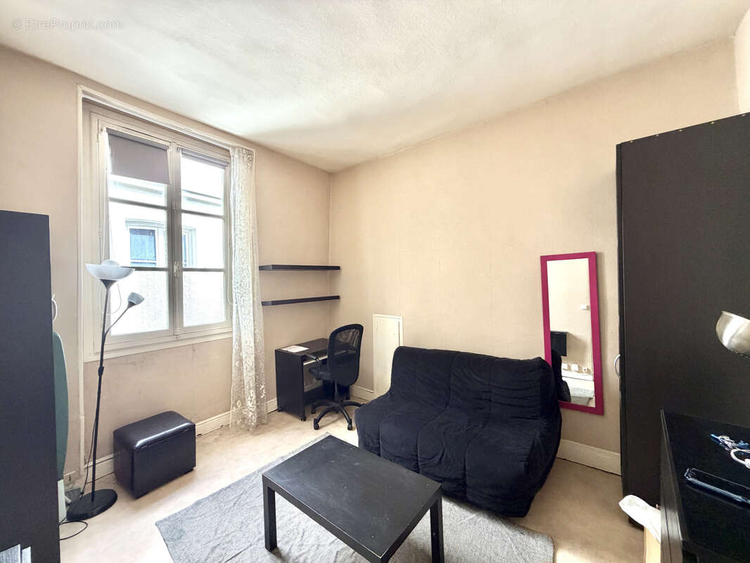 Appartement à PARIS-2E